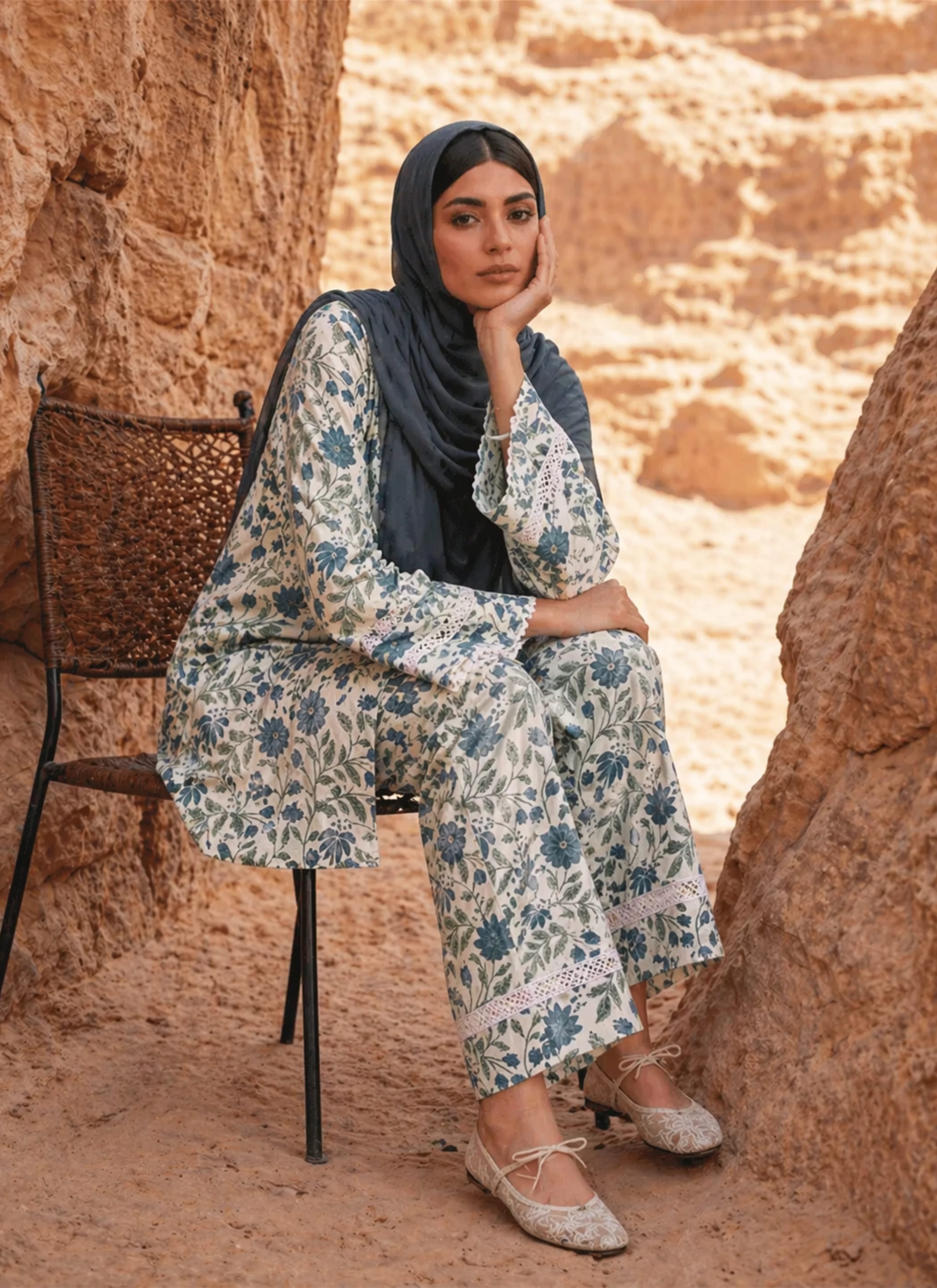 Modest clothing